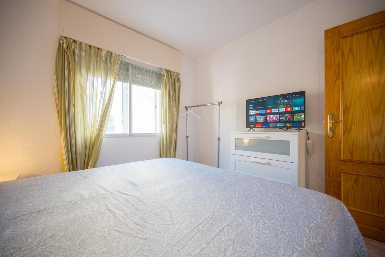 Beautiful 2 Bedroom In Parque Loix 3 Minutes Walk To The Beach Benidorm Extérieur photo